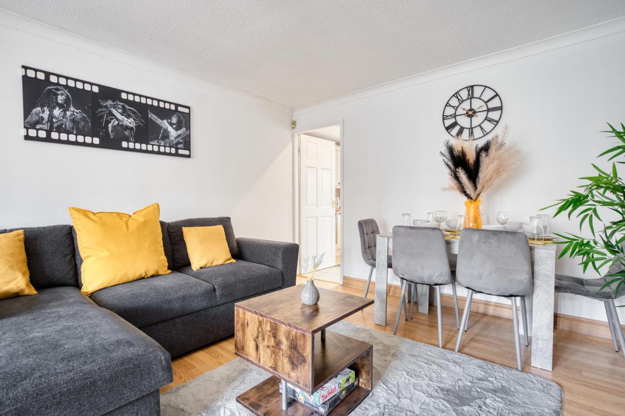 Liverpool Home With Free Parking West Derby エクステリア 写真