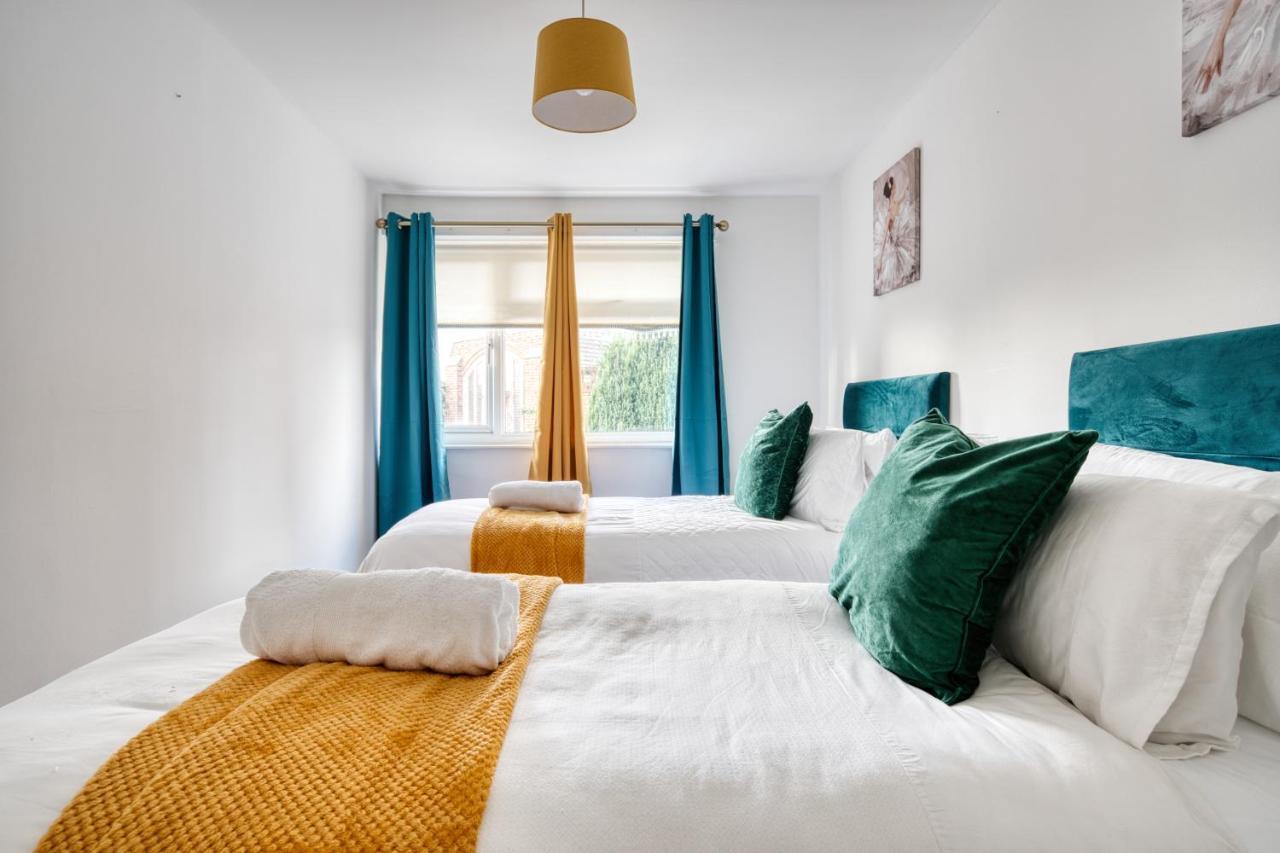 Liverpool Home With Free Parking West Derby エクステリア 写真