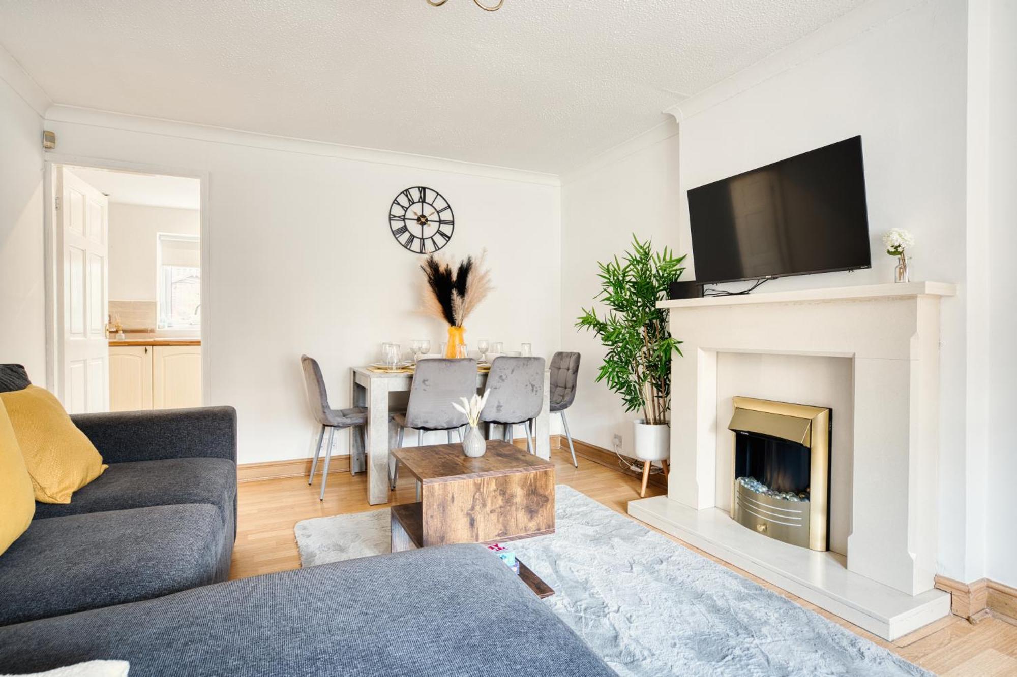 Liverpool Home With Free Parking West Derby エクステリア 写真